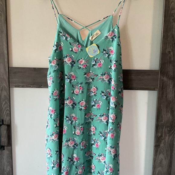 Peach Love California Dresses & Skirts - NWT- spaghetti strap sun dress